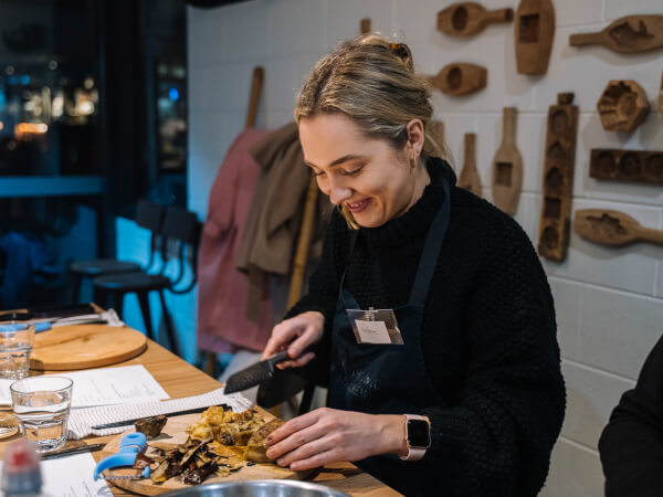 11 Best Gifts That Are Experiences for Foodies