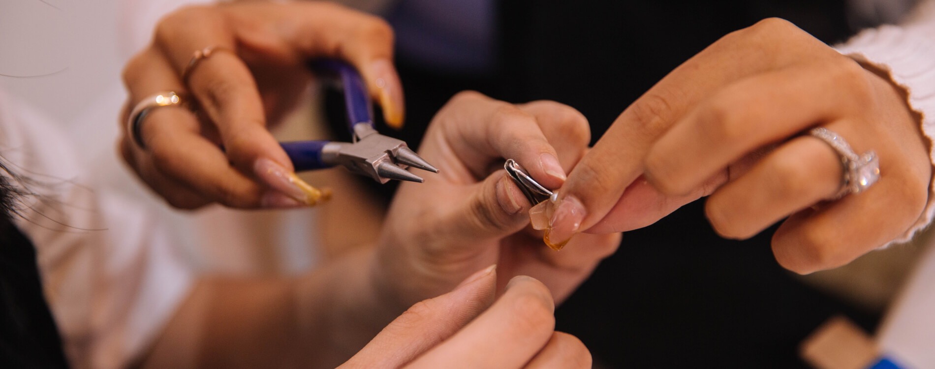 7 Best Jewellery Making Kits to Help You Sparkle | ClassBento