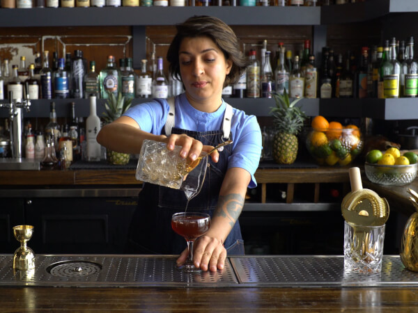 Make Healthy Christmas Cocktails with the Cocktail Camp