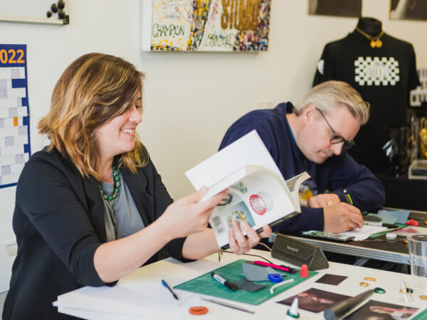 The Ultimate Guide to Picking a 20 Year Anniversary Gift