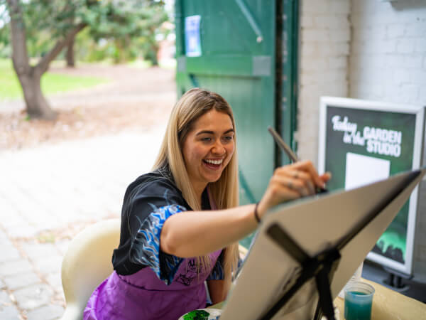 5 Things Wine and Paint Classes in Brisbane Will Teach You About Yourself