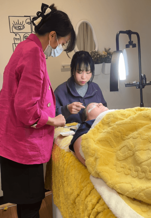 Beginner Korean Lash Lift Workshop: Hands-On Training