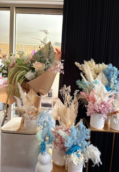 Beginner's Dried and Artificial Floral Arrangement Workshop