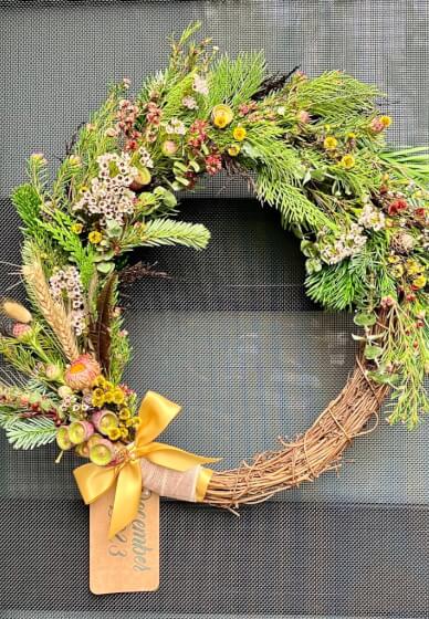 Botanical Wreath-Making: A Summer Christmas Crafternoon