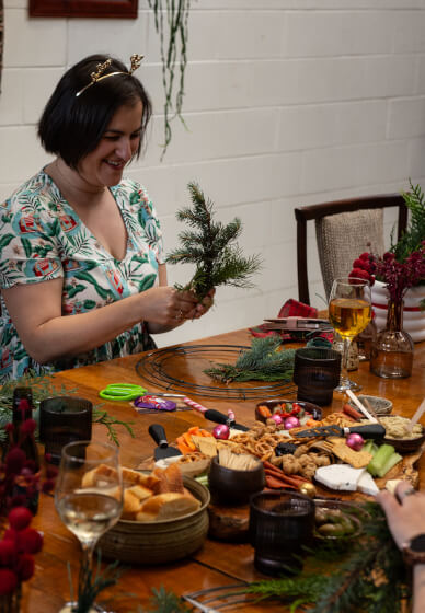 Build a Fresh Christmas Wreath Workshop