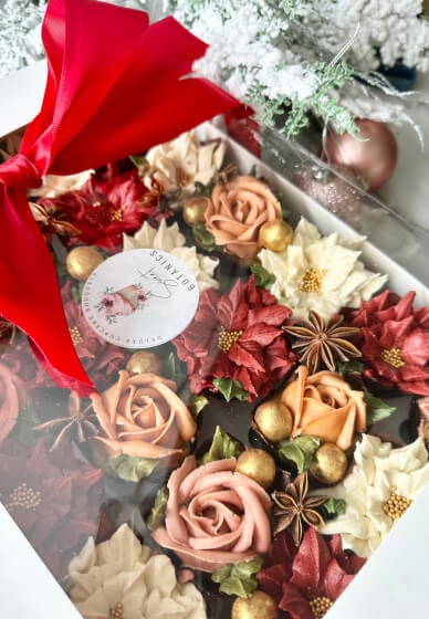 Christmas Box of 24 Mini Cupcake Decorating Workshop