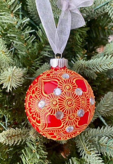 Christmas Ornament Painting Workshop (Henna Inspired)