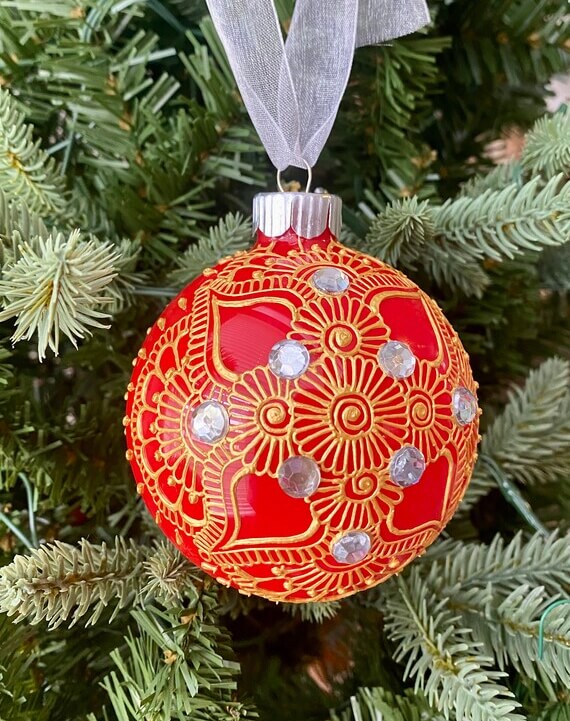 Christmas Ornament Painting Workshop (Henna Inspired)