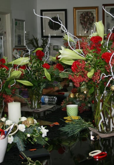 Christmas Vase Flower Arrangement Workshop