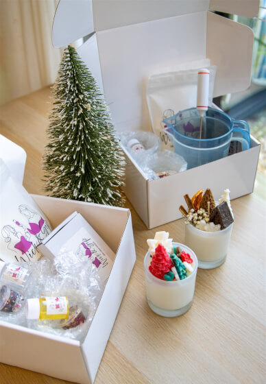 Christmas Wick and Sip Creative Soy Candle Making Kit