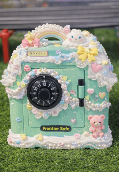 Cream Glue Piggy Bank Workshop