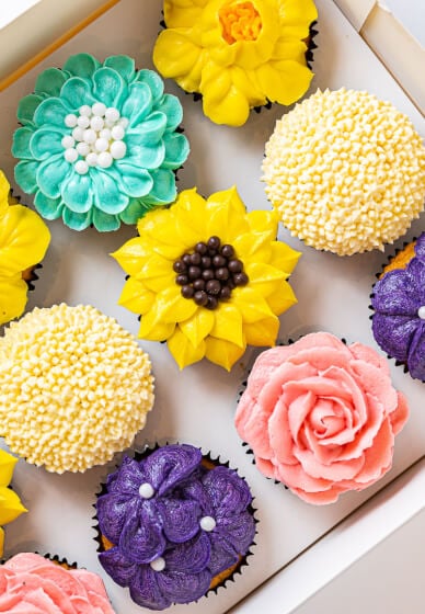 Cupcake Decorating Class: Buttercream Flowers