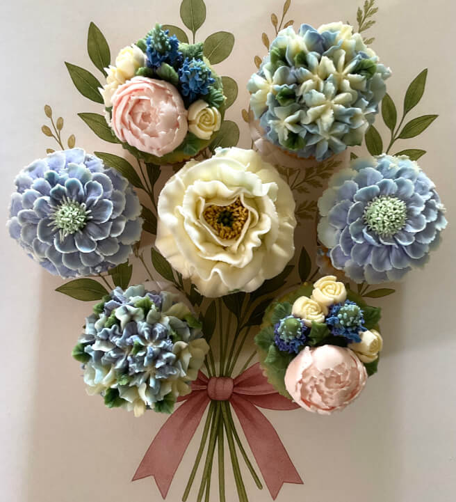 Cupcake Decorating Class: Flower Bouquet Box