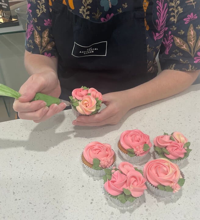 Cupcake Decorating Class: Mothers Day Gift Box