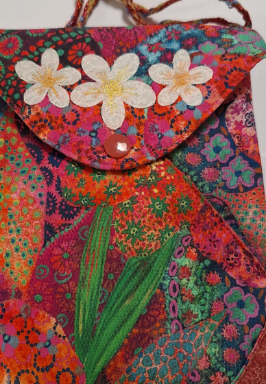 Cute and Easy Three Pocket Bag Workshop