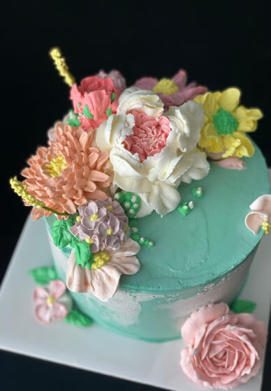 Dairy-Free Realistic Flowers Piping Workshop