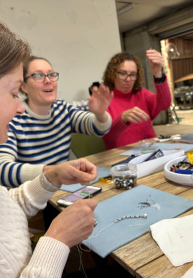 Beaded Daisy Chain Jewellery Making Class