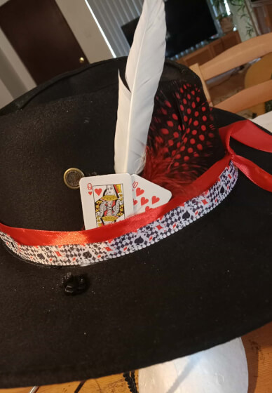 Design Your Hat, Sip and Dance