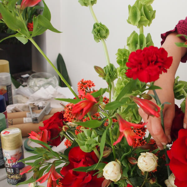 DIY Floral Radial Mini Box Arrangement | Online class | Gifts | ClassBento