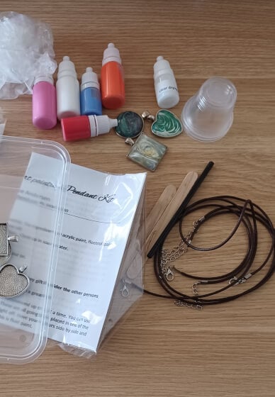 DIY Fluid Art Pendant Craft Kit