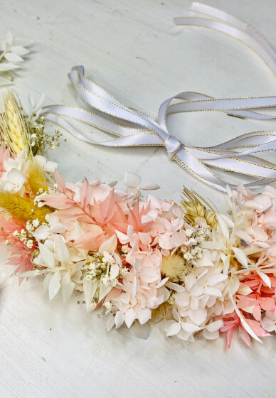 Dried Flower Crown Workshop with Bubbles