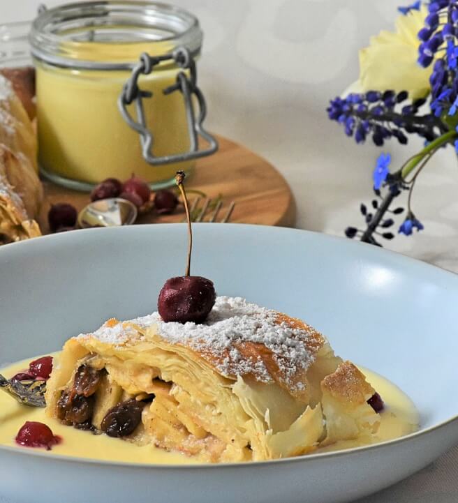 Festive Christmas Strudel Baking Class: Two Delicious Ways