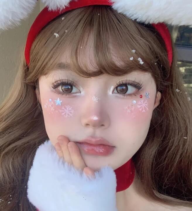 Festive Douyin Snowflake Makeup Workshop