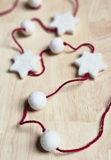 Festive Fibreart Needle and Wet Felted Garland Workshop