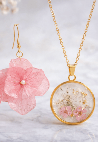 Floral Resin Jewellery Art Workshop