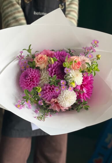 Floristry Workshop for Beginners: Seasonal Wrapped Bouquet