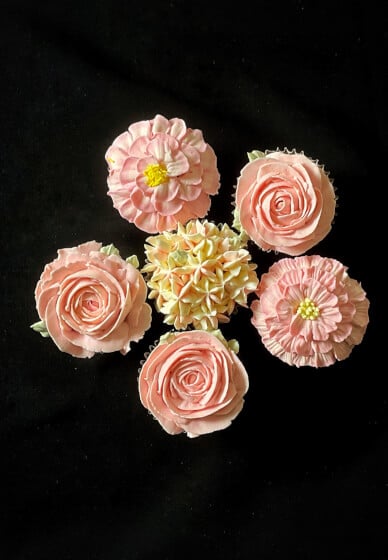 Flower Cupcake Decorating Class for Intermediates