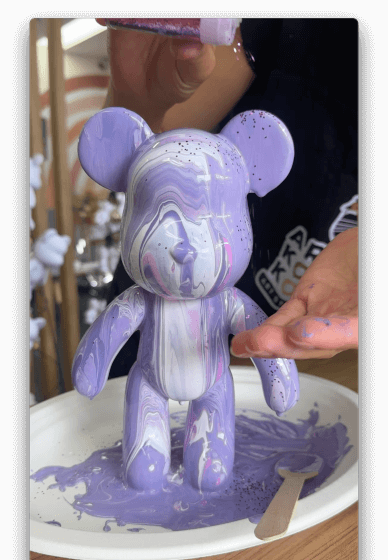 Fluid Bear Workshop: Paint Pouring Art
