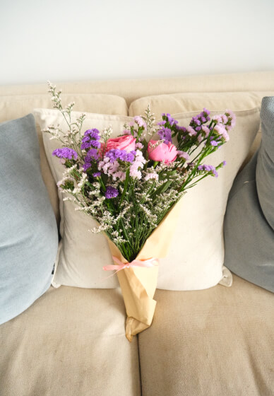 Hand-tied Bouquet Workshop: Bloom and Bind Workshop