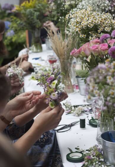 Hen's Day Flower Crown and Wrist Corsage Workshop