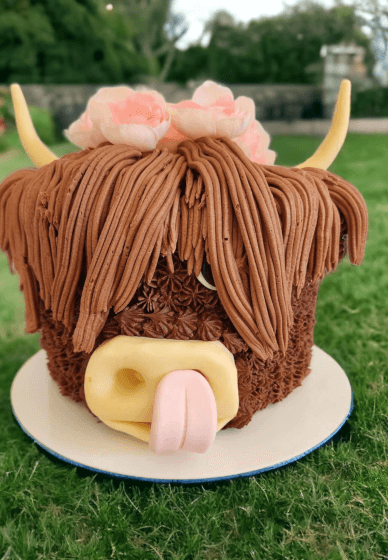 Exquisite Cakes That Blend Nature With Cake Art