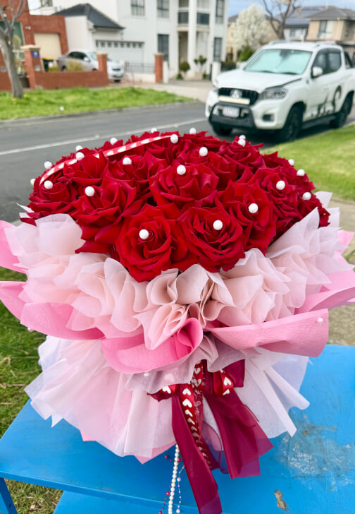 Beginner's Class: Create a Stunning 30-Rose Bouquet