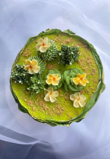 Learn Edible Flower Piping at Home