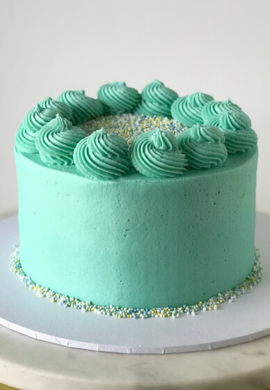 Learn to Decorate Buttercream Cakes at Home