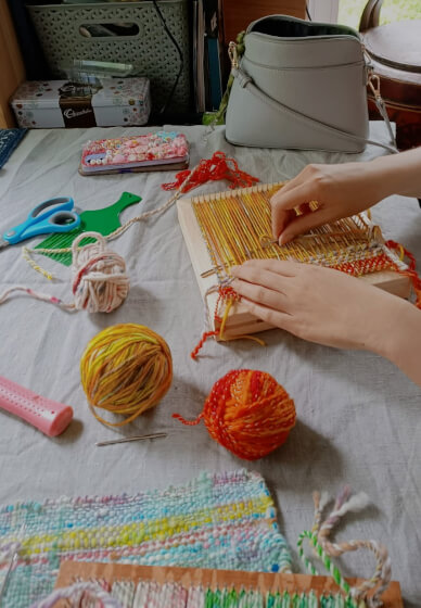 Make Your Own Pin Loom and Learn How to Weave Course