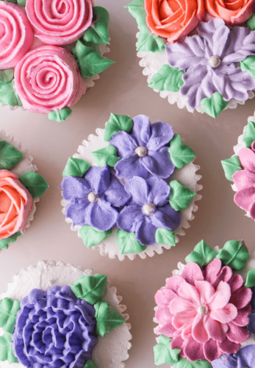 Master Decorating Cupcakes at Home