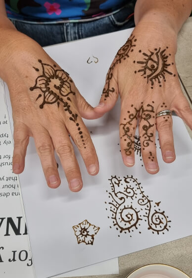 Pin by Mehandi expert on Pins by you | Henna tattoo designs hand, Finger  mehndi style, Mehndi designs for fingers