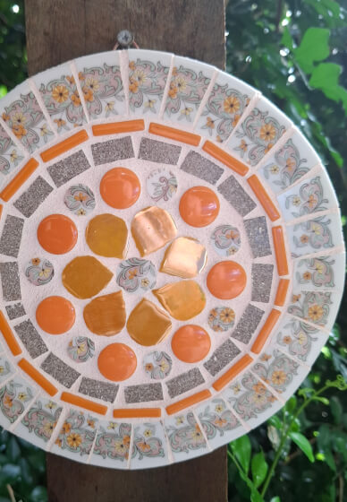 Mosaic Wall Hanging Workshop Using Crockery