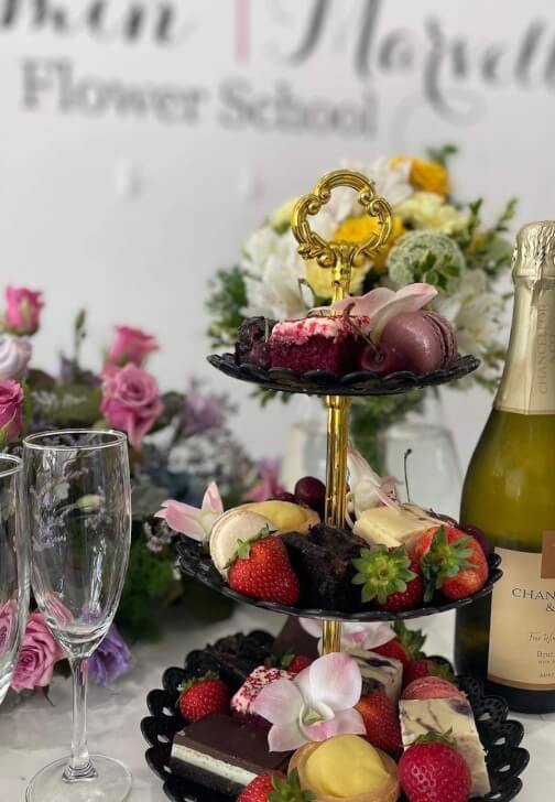 Mum and Me Bubbles and Blooms Floristry Workshop