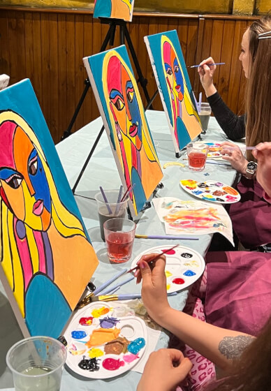 Paint and Sip Class for Hens Parties