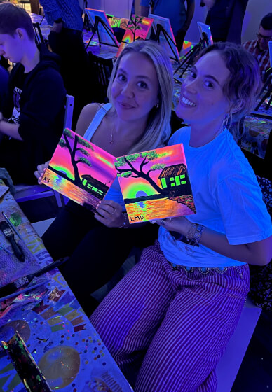 Paint and Sip Class with Mini Traveller Canvas