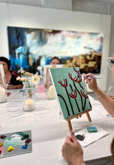 Paint and Sip Party Class