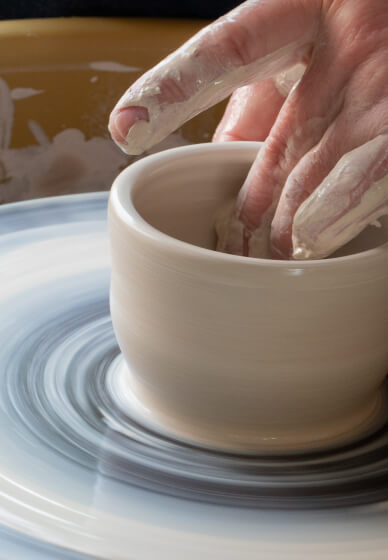Porcelain Wheel Throwing Course - Four-weeks