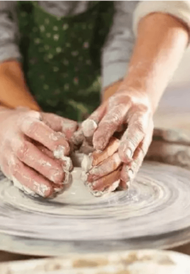 90 Min Pottery Wheel Throw Class - Creative Hands Art School