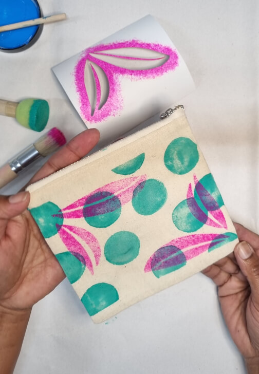 Print a Stenciled Zipper Purse Workshop