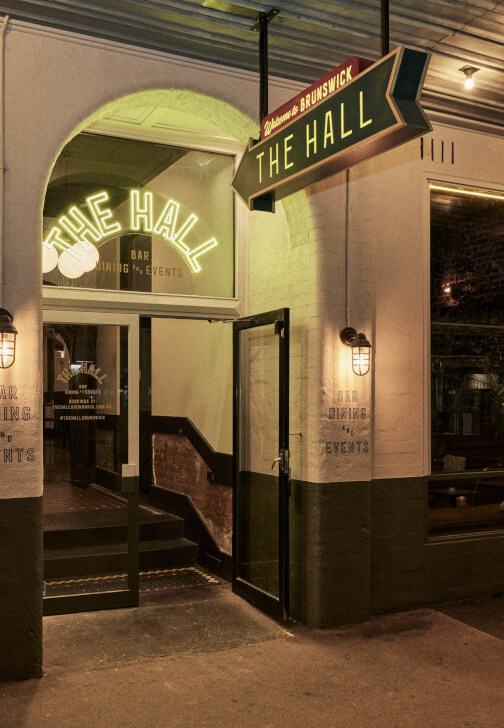 Pub Collage Club: A Creative and Collaborative Experience